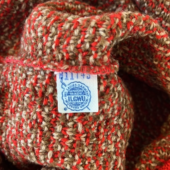 Vintage wool knit skirt in perfect Fall colors. - Picture 3 of 4